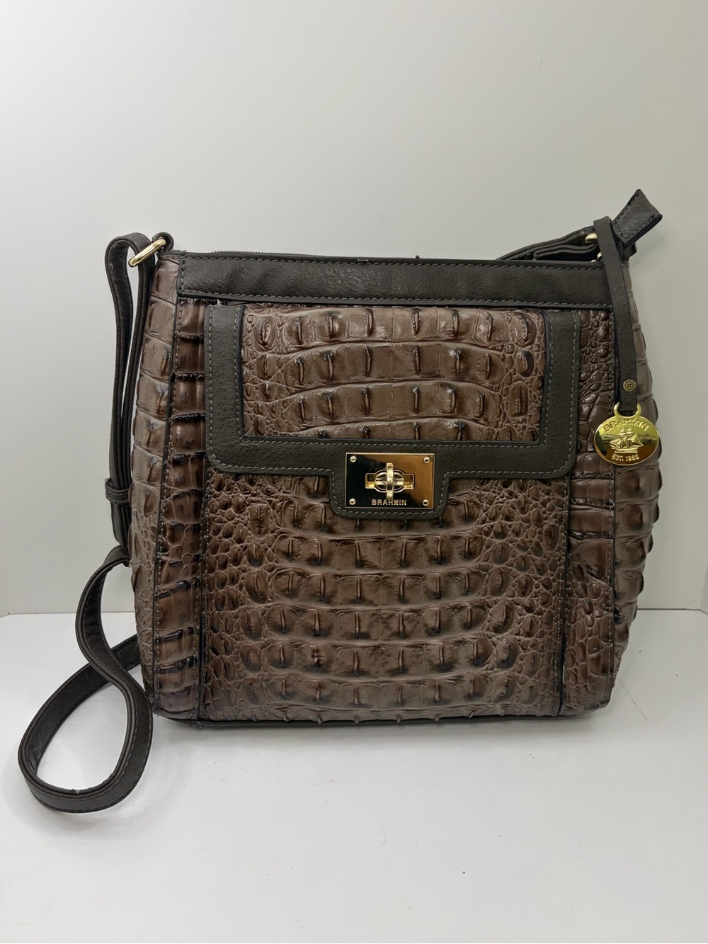 Vintage Brahmin Dark Brown Croc-Embossed Leather Gold Hardware Crossbody Bag